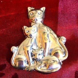 Vintage EFS Silver Family Cat Brooch Pin.